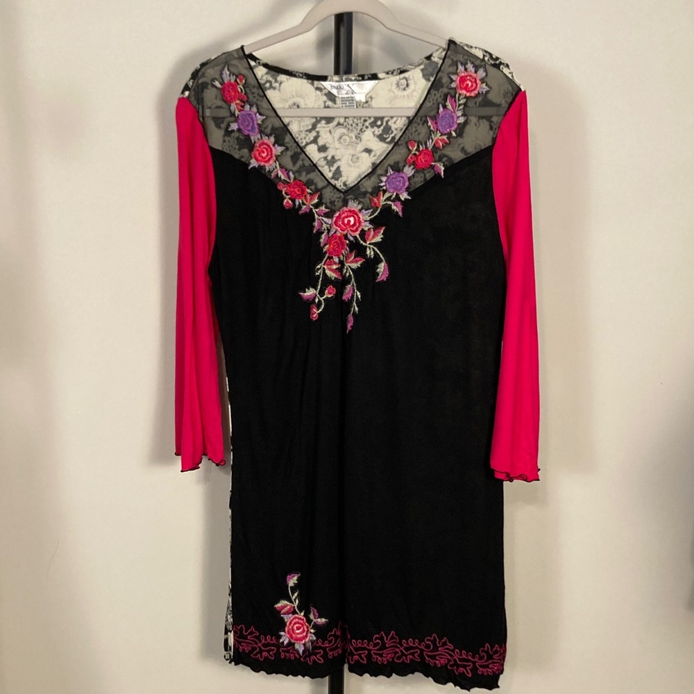 Studio X Floral‎ Embroidered Dress Gown Sheer Neckline Black Pink Large